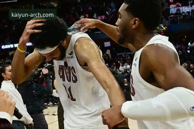 如何通过开云体育入口洞悉骑士队连胜背后的战术博弈？